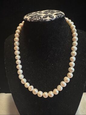 Genuine White Large Pearls Necklace